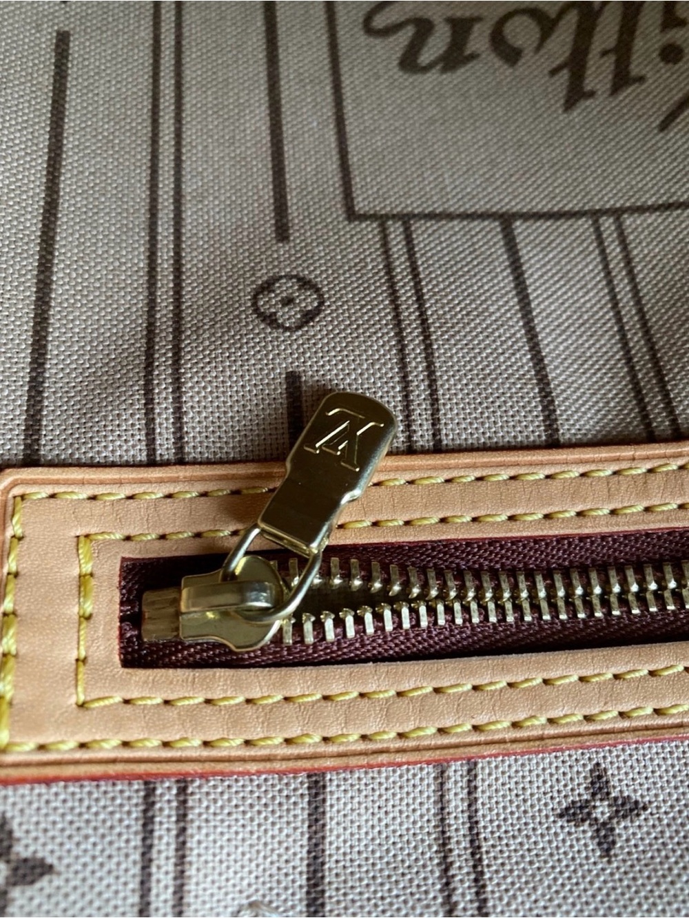 Louis Vuitton Neverfull MM - Picture 5 of 10